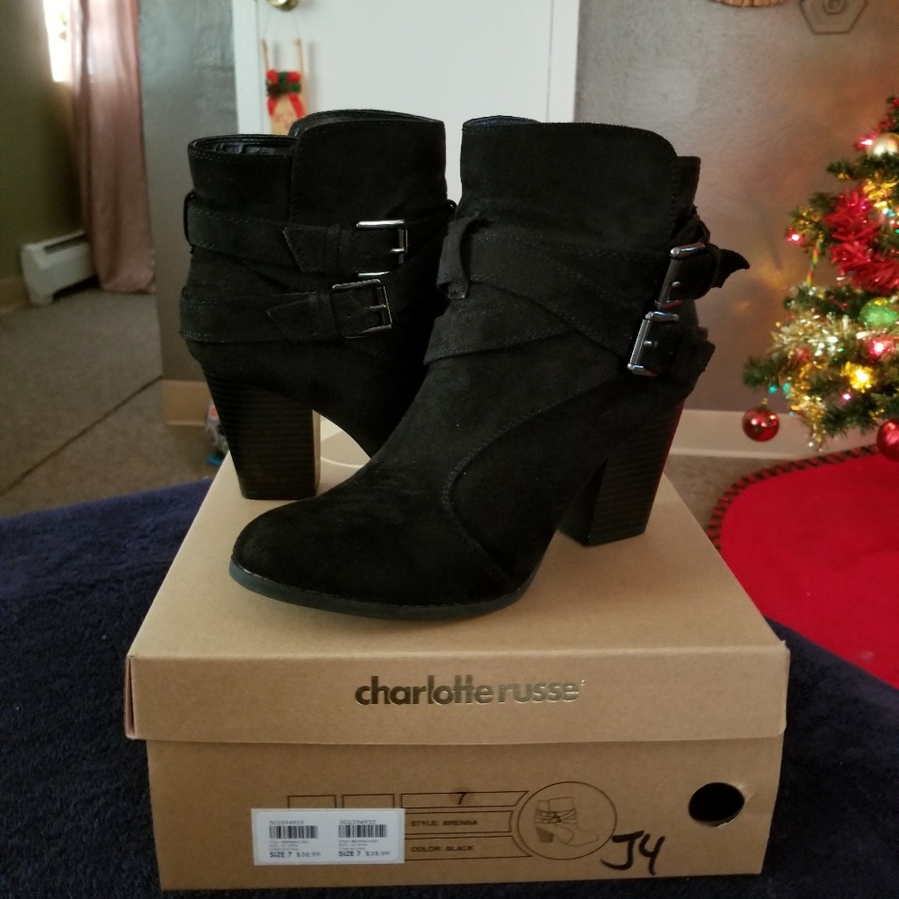 Ankle booties